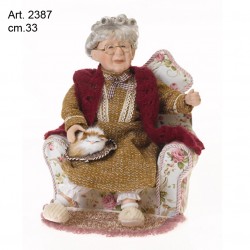 Bambola Nonna in Poltrona cm.33 conf. pz.1
